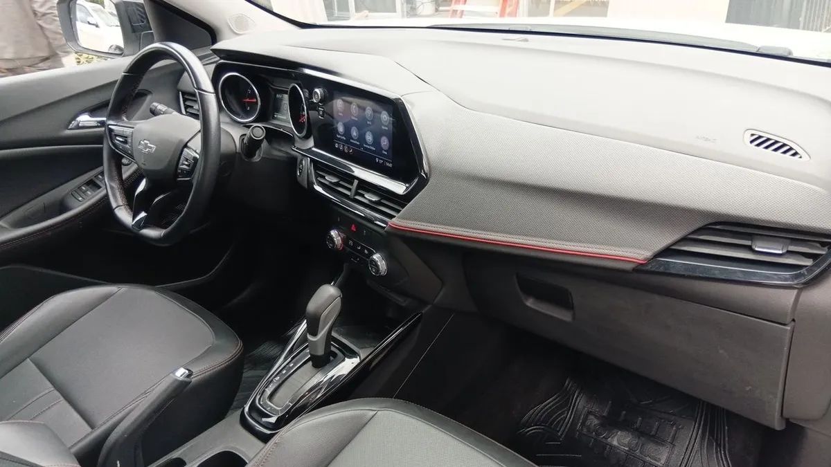 Chevrolet Montana 1.2t Rs R 4x2 At 4p año 2024