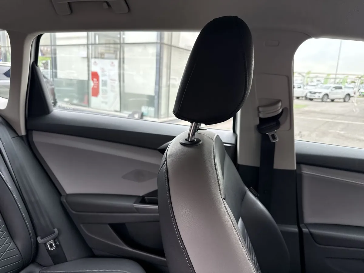 Volkswagen Taos 1.4 Tsi Comfortline 4x2 At 5p año 2025