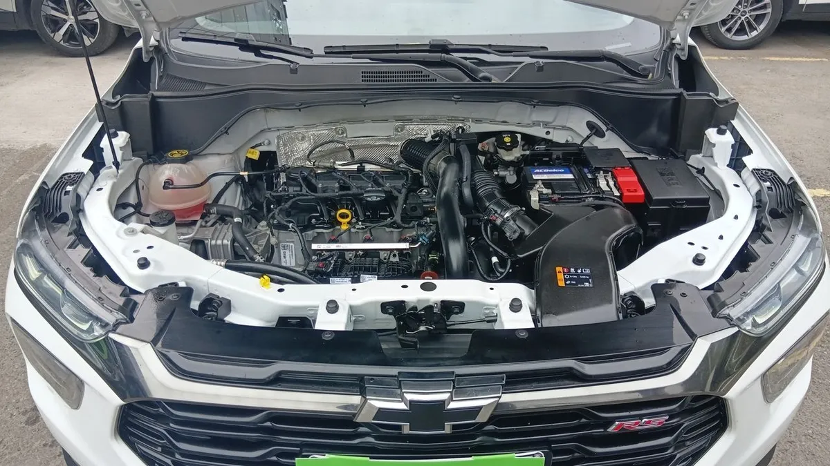 Chevrolet Montana 1.2t Rs R 4x2 At 4p año 2024