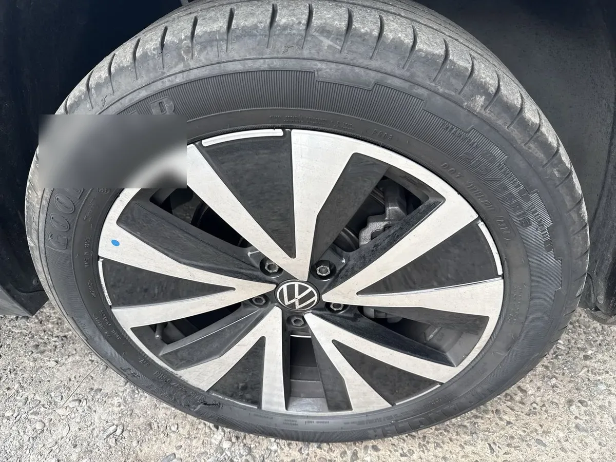 Volkswagen Taos 1.4 Tsi Comfortline 4x2 At 5p año 2025