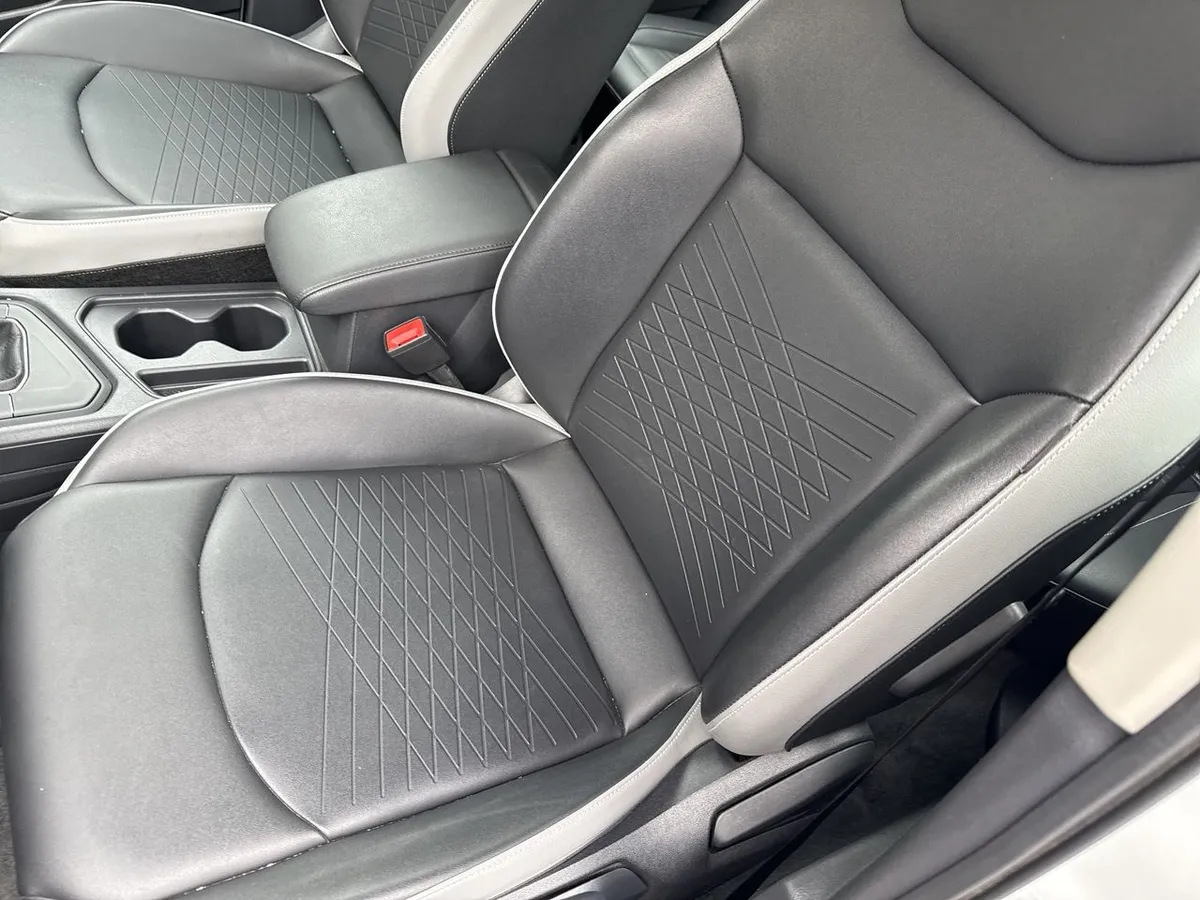 Volkswagen Taos 1.4 Tsi Comfortline 4x2 At 5p año 2025