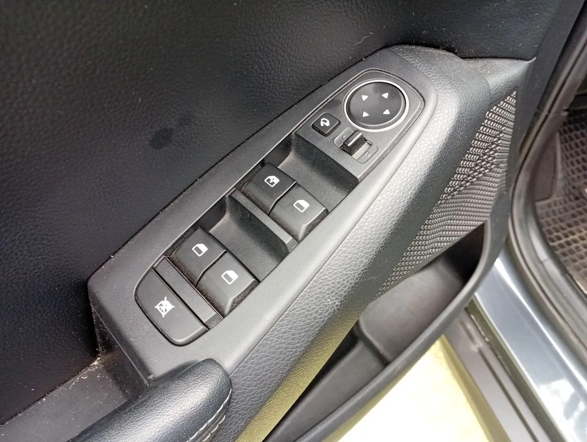 Kia Seltos 1.4t Gdi Ex 4x2 7dct At 5p año 2024