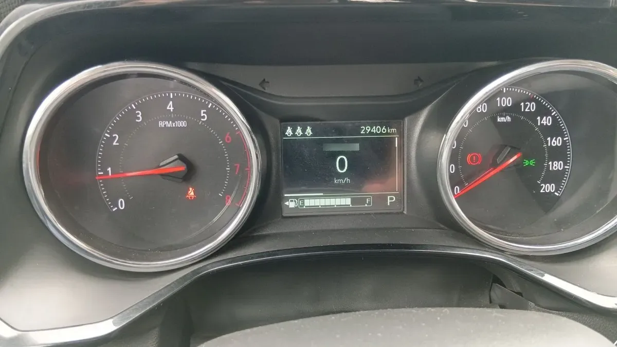 Chevrolet Montana 1.2t Rs R 4x2 At 4p año 2024