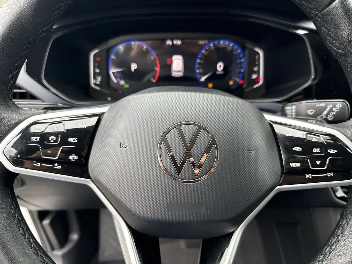 Volkswagen Taos 1.4 Tsi Comfortline 4x2 At 5p año 2025