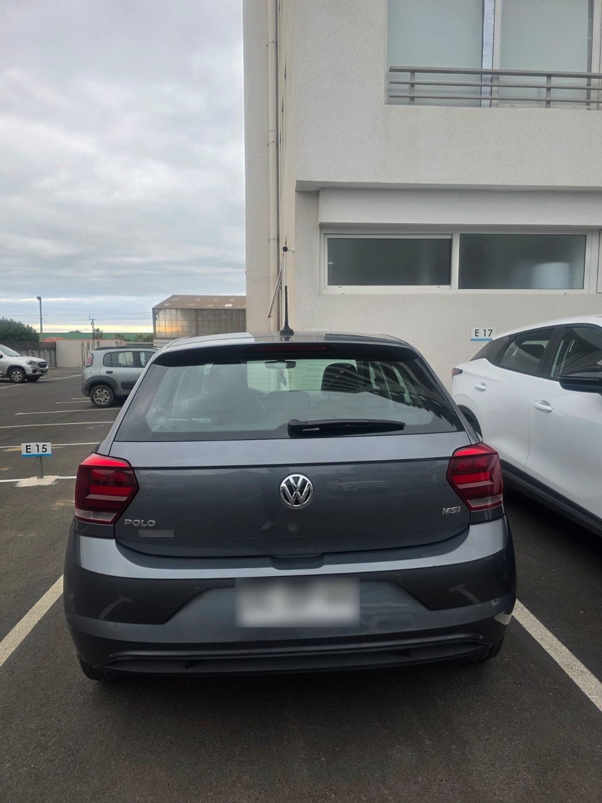 VOLKSWAGEN POLO 1.6 Highline Mt año 2022