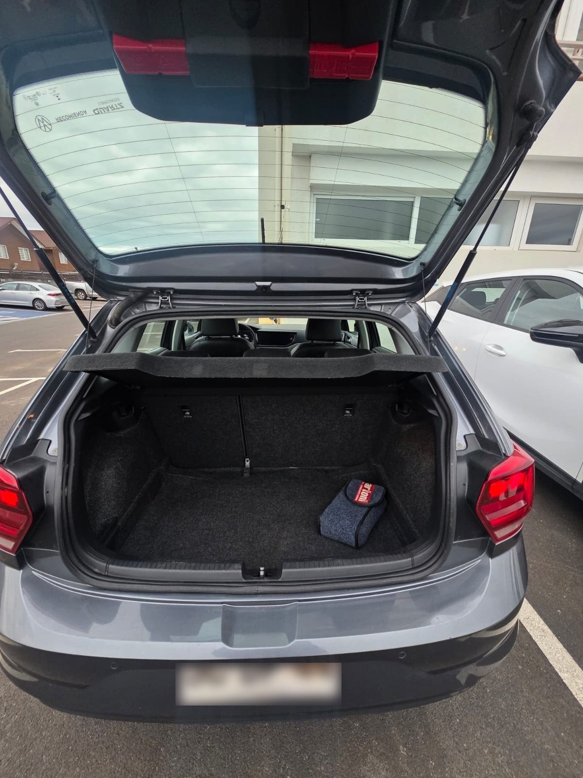 VOLKSWAGEN POLO 1.6 Highline Mt año 2022