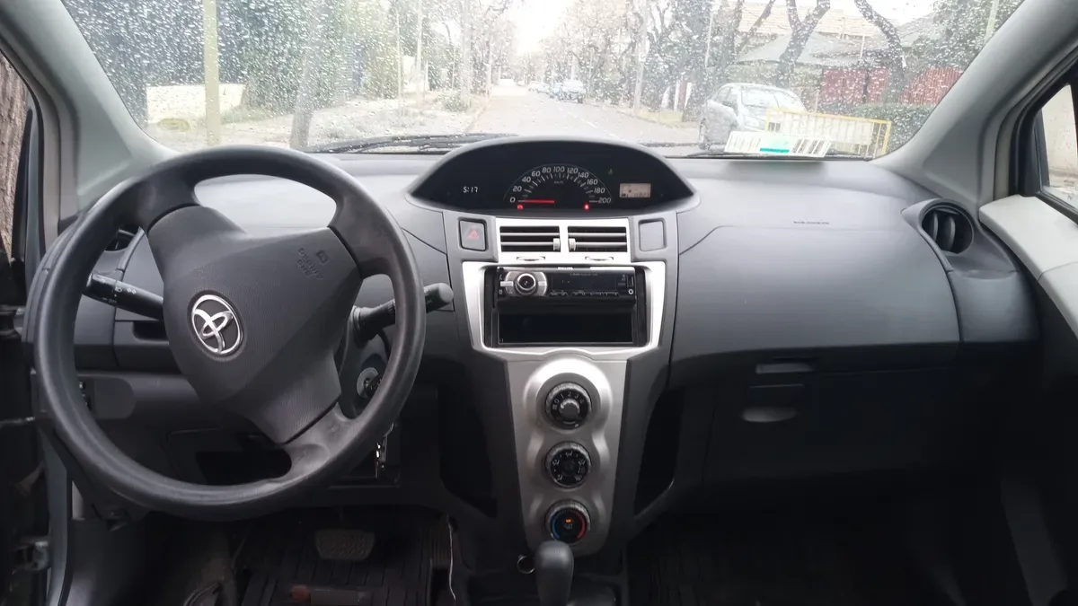 TOYOTA YARIS 1.3 Sport Xli Abs Mt año 2007