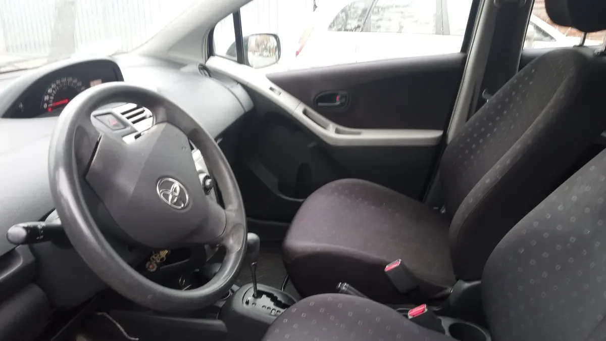 TOYOTA YARIS 1.3 Sport Xli Abs Mt año 2007