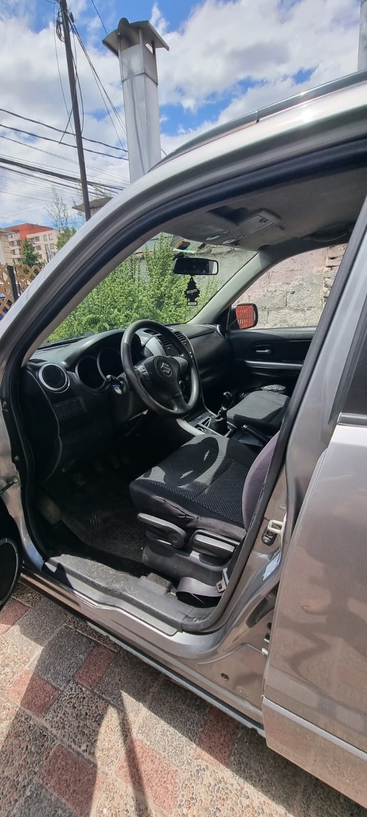 SUZUKI GRAND NOMADE 2.0 Mt Glx 4x4 año 2006