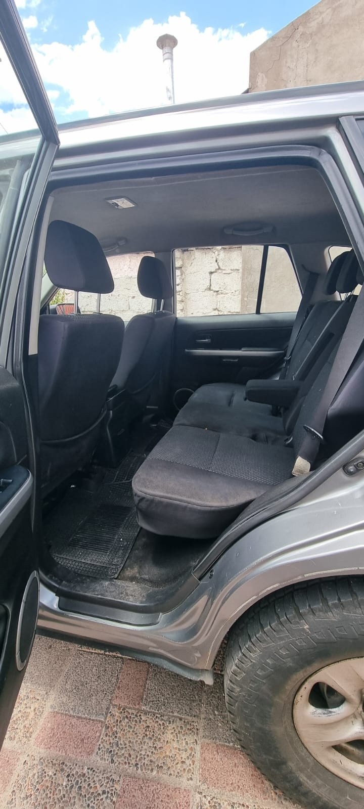 SUZUKI GRAND NOMADE 2.0 Mt Glx 4x4 año 2006