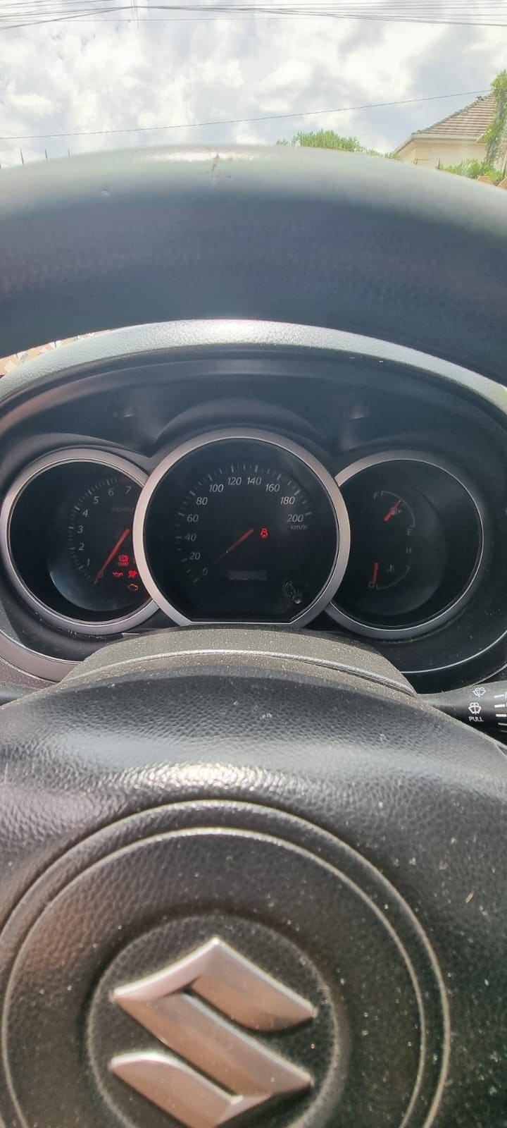 SUZUKI GRAND NOMADE 2.0 Mt Glx 4x4 año 2006