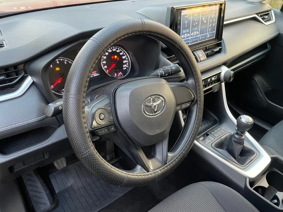 TOYOTA RAV4 2.0 Le Mt año 2023