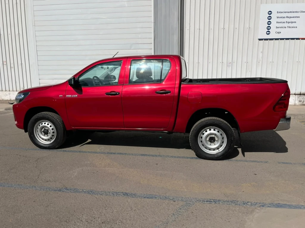 Toyota Hilux Dc 4x4 2.4 D Dx Mt año 2024
