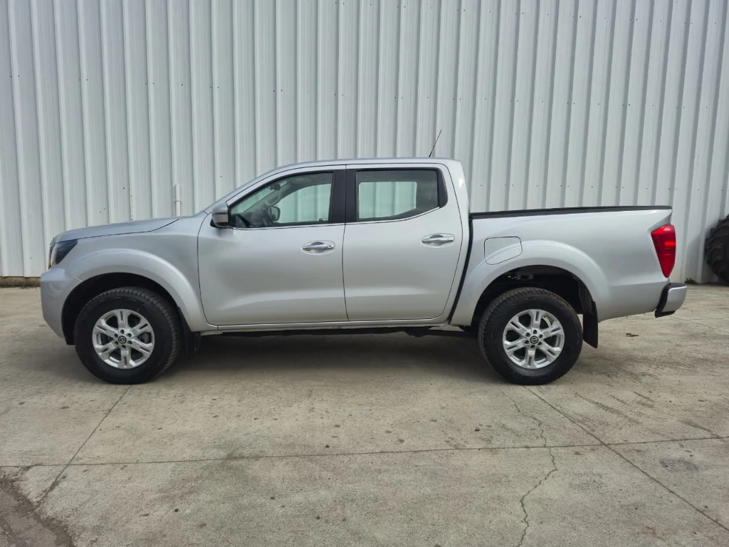 Nissan Navara Xe Mt 4x2 2.3 año 2023