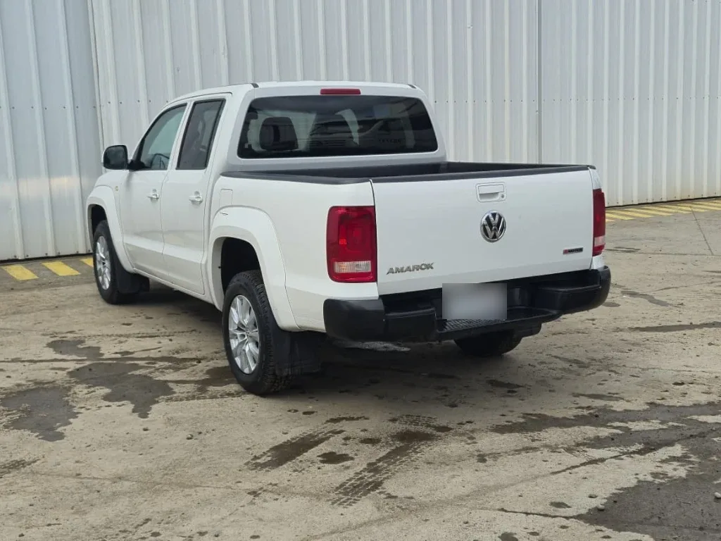 Volkswagen Amarok Confortline At 4x4 Tdi 2.0 año 2023