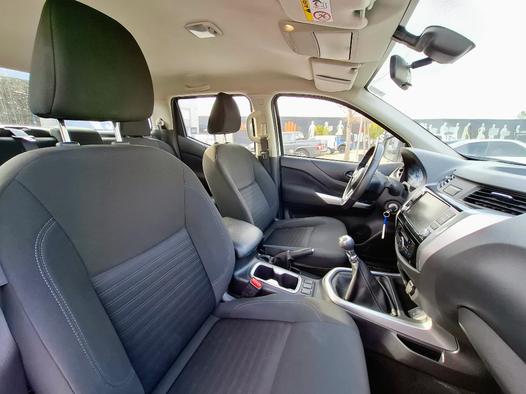 Nissan Navara Navara Dc 4x2 2.3tdi Xe año 2023