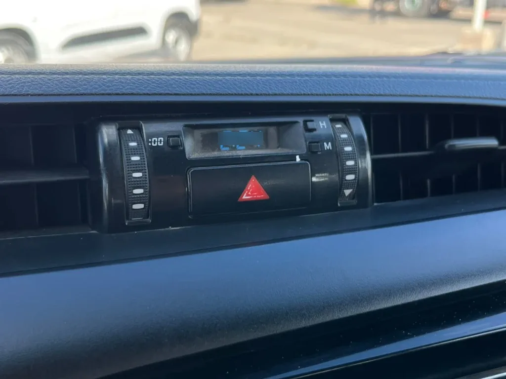 Toyota Hilux Dx Tss 4x4 Mt año 2023