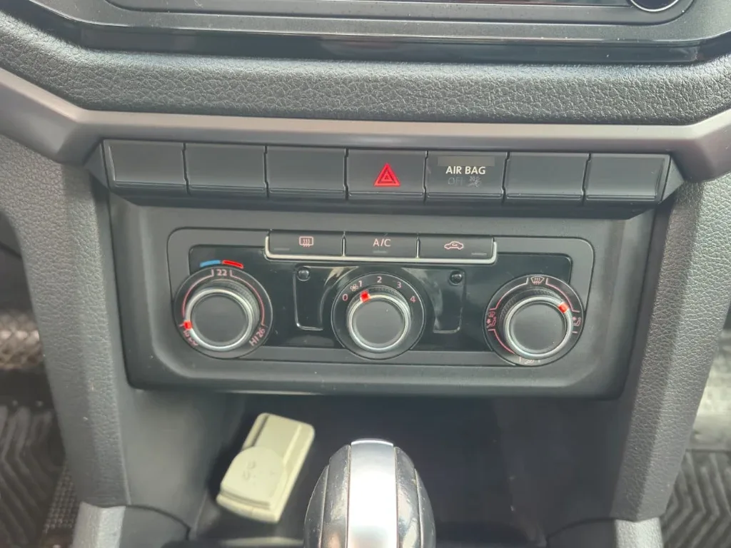 Volkswagen Amarok Confortline At 4x4 Tdi 2.0 año 2023