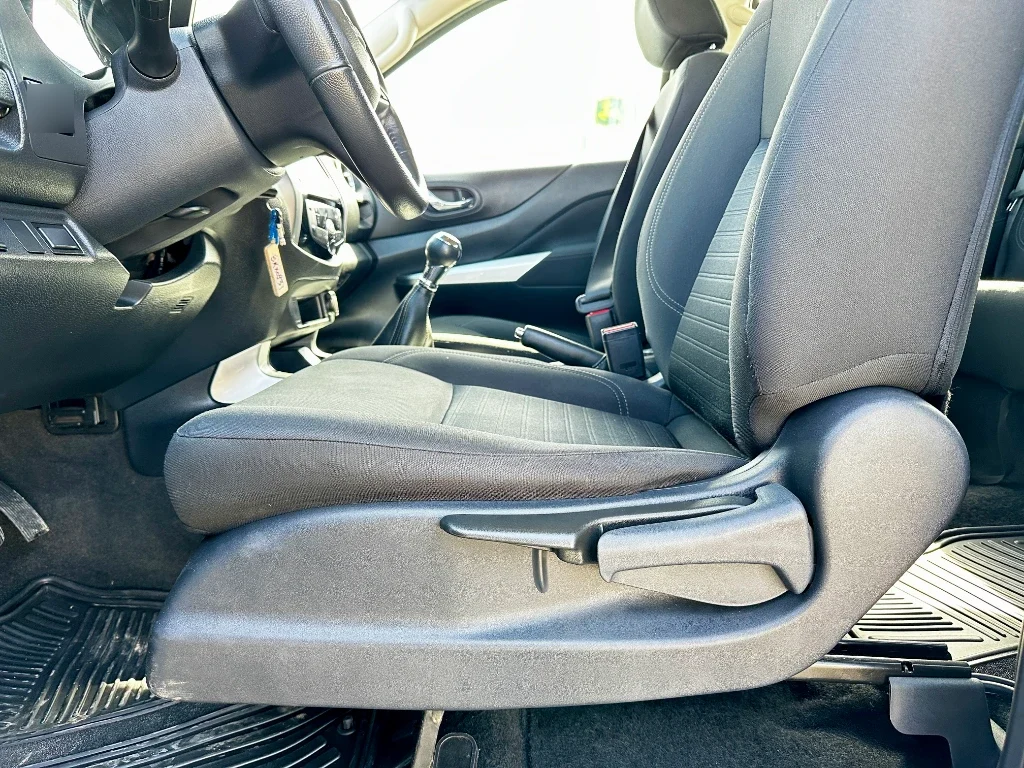 Nissan Navara Navara Dc 4x2 2.3tdi Xe año 2023