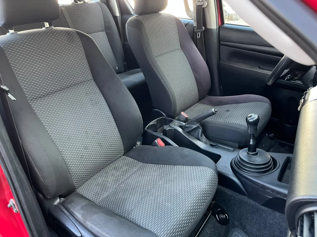 Toyota Hilux Dc 4x4 2.4 D Dx Mt año 2024