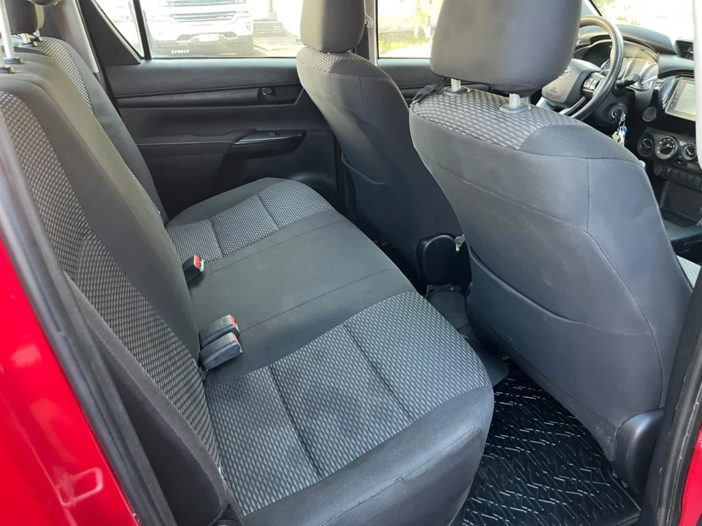 Toyota Hilux Dc 4x4 2.4 D Dx Mt año 2024