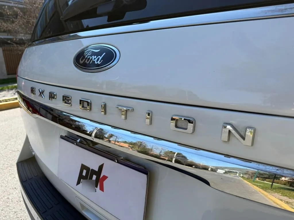 Ford Expedition Limited 4wd 3.5 año 2023