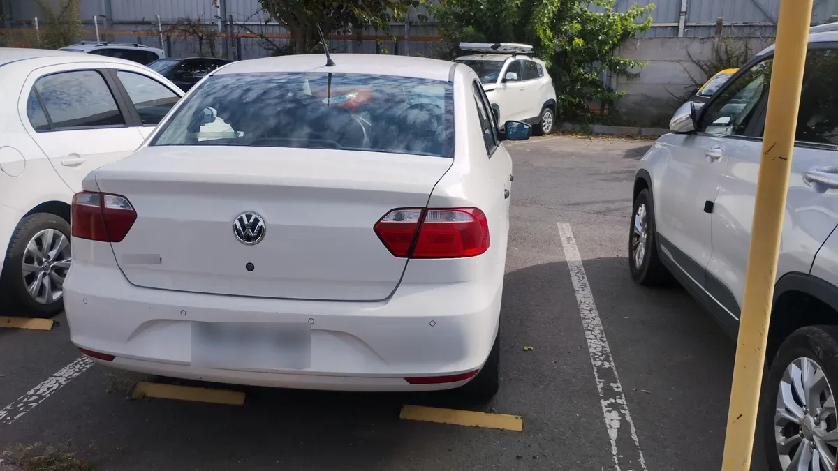 VOLKSWAGEN VOYAGE 1.6 Comfortline Mt año 2020