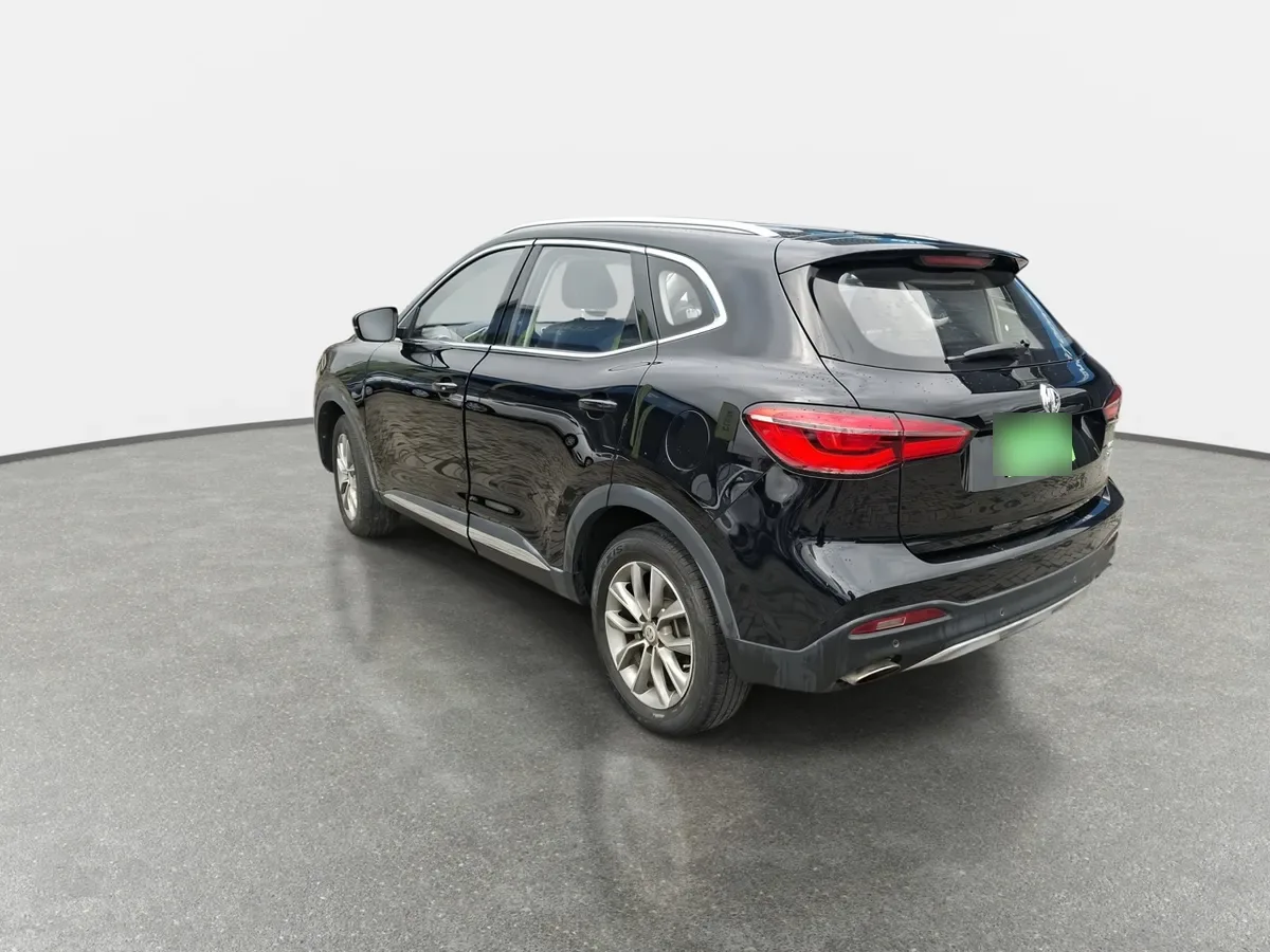 MG Hs 1.5t Comfort 2wd Mt 5p año 2022