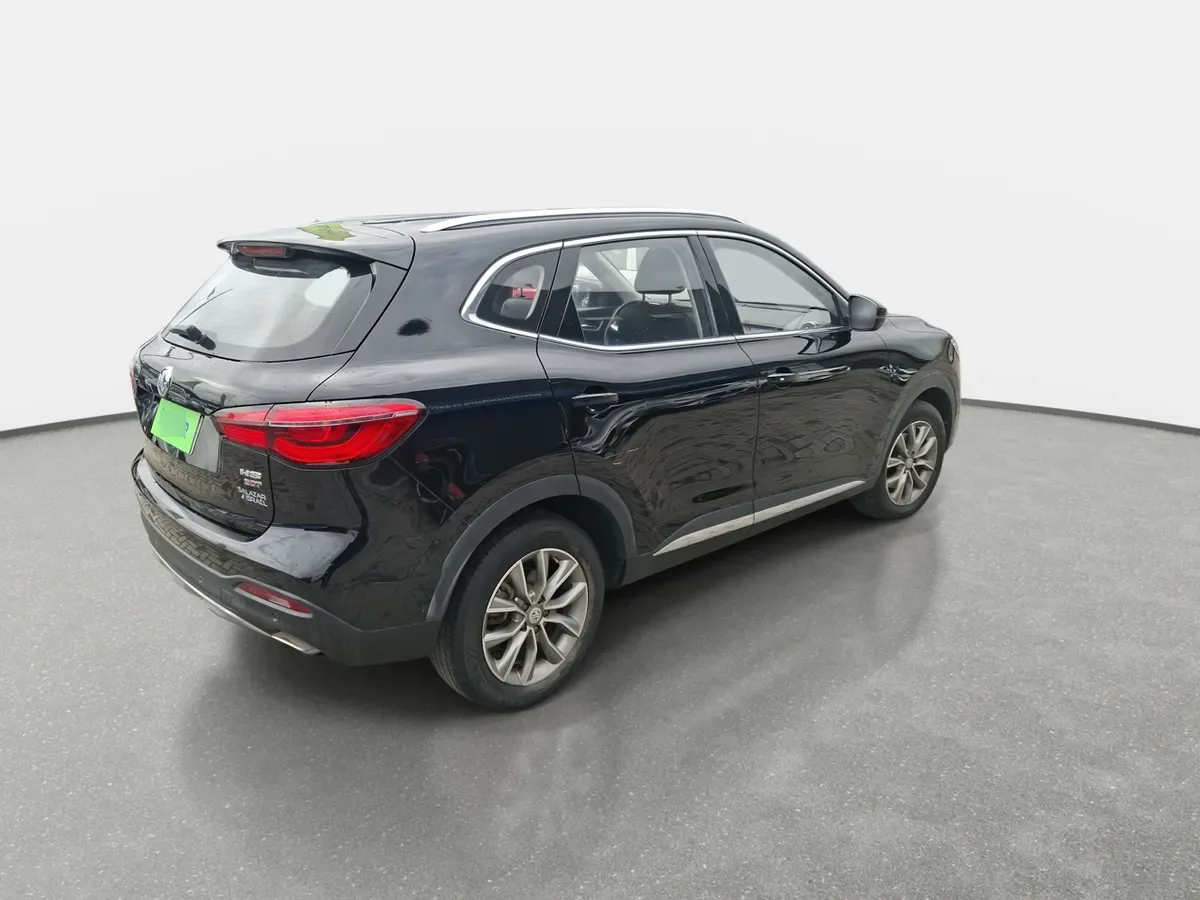 MG Hs 1.5t Comfort 2wd Mt 5p año 2022