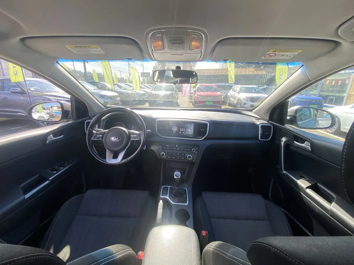Kia Sportage 2.0 Lx 2wd 6ab Mt 5p año 2019