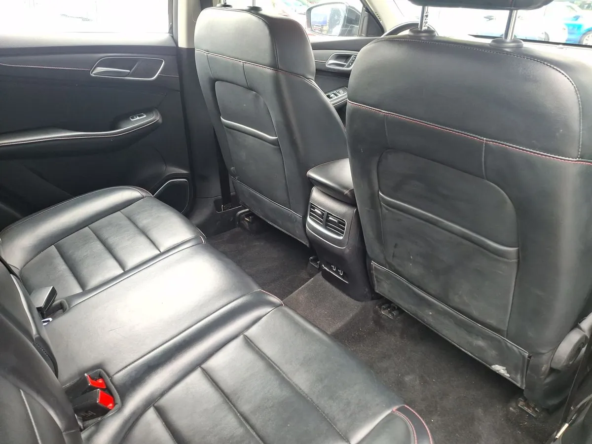 MG Hs 1.5t Comfort 2wd Mt 5p año 2022