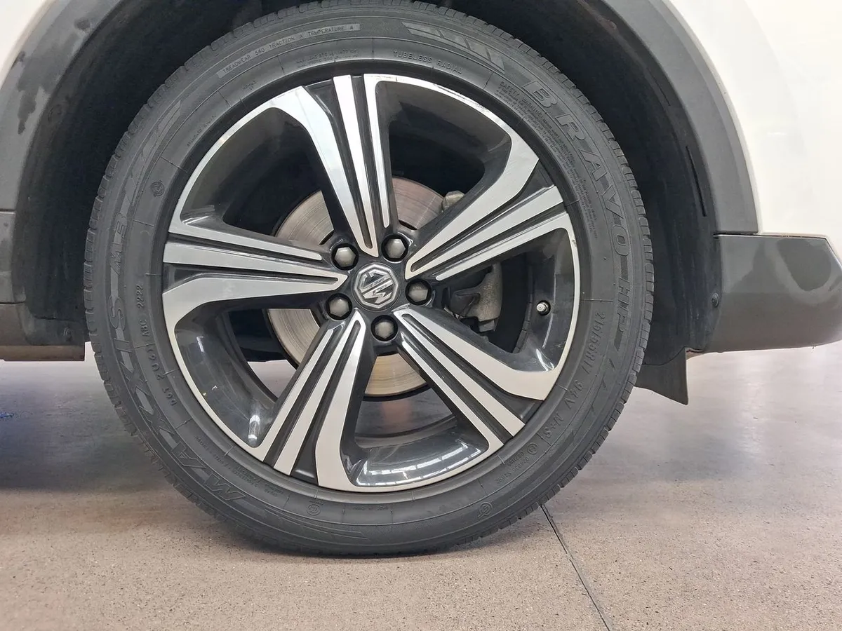 MG Mg Zx 1.5 Dlx 4x2 Cvt At 5p año 2023