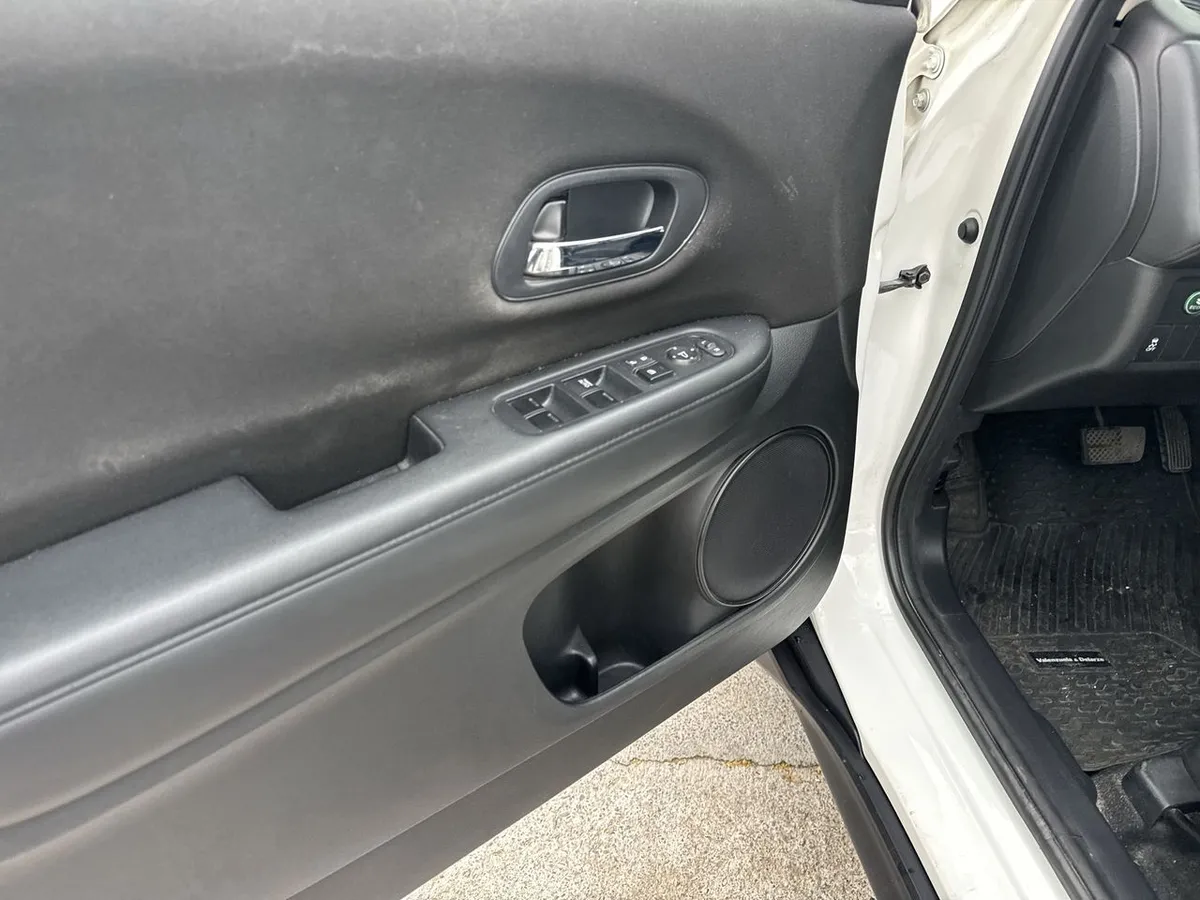 Honda Hr-V 1.8 Ex Cvt 4x2 At 5p año 2018