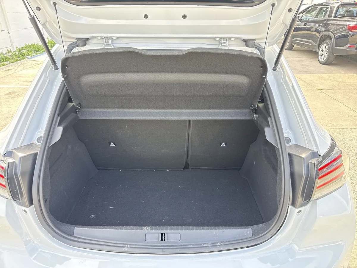 Peugeot 208 1.2 Mca Allure Mhev 136 4x2 Edct6 At 5p año 2026