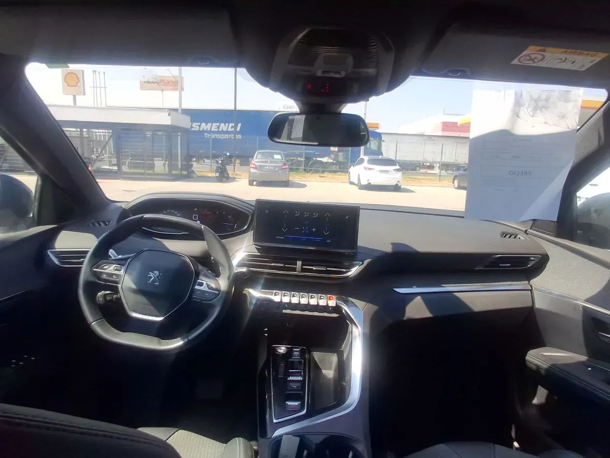Peugeot 3008 1.5 Allure Pack Bluehdi 130 4x2 Eat8 5p año 2024