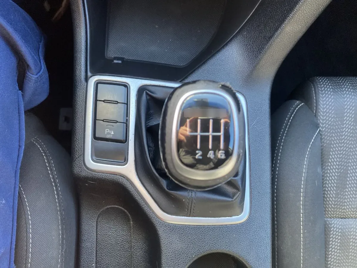 Kia Sportage 2.0 Lx 2wd 6ab Mt 5p año 2019