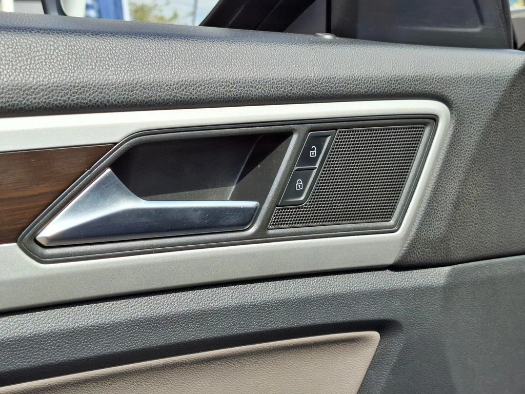 Volkswagen Atlas 3.6 Fsi Comfortline 4motion At año 2022
