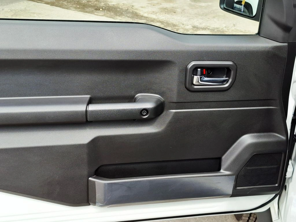 Suzuki Jimny Gl Winche Mt 4x4 Precio+ Iva año 2026