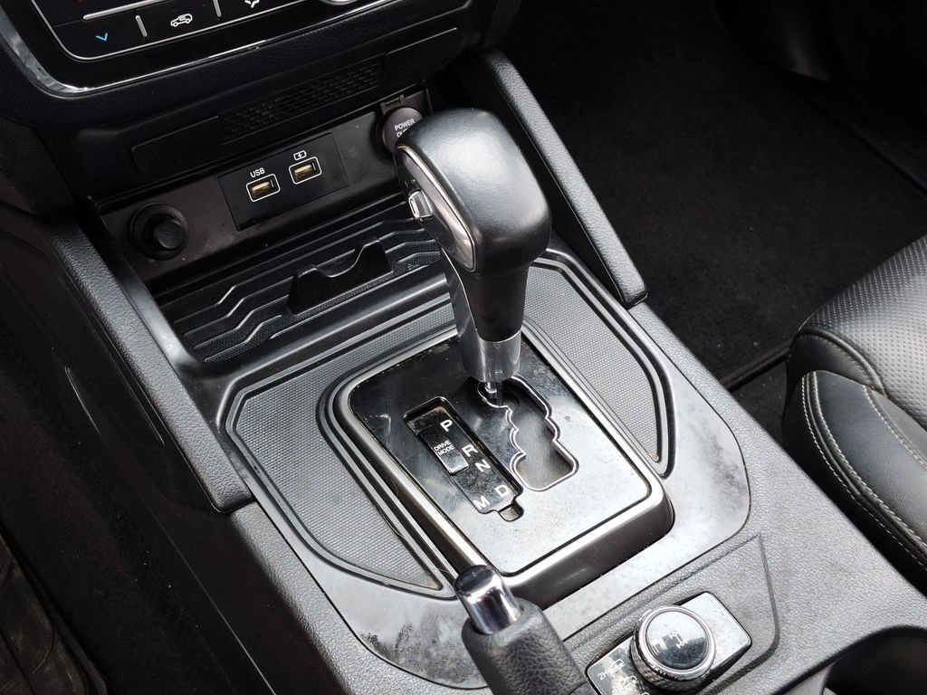 Ssangyong Grand Musso 2.2d Limited Plus Auto 4x4 At año 2024