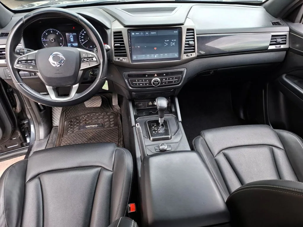 Ssangyong Grand Musso 2.2d Limited Plus Auto 4x4 At año 2024