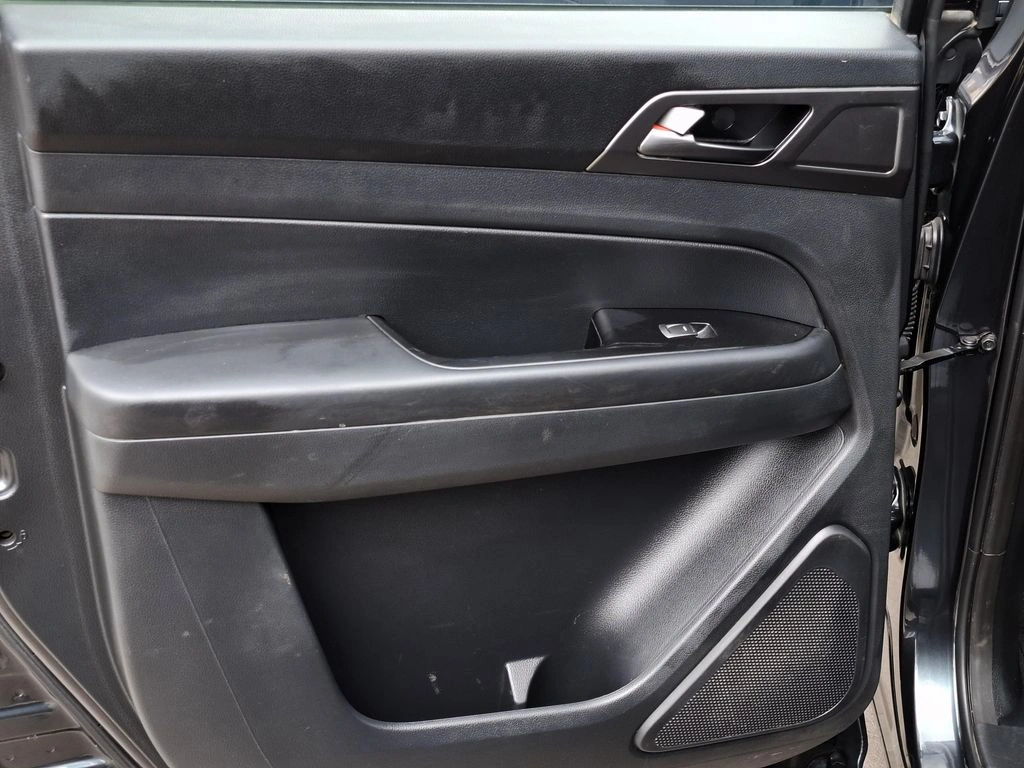 Ssangyong Grand Musso 2.2d Limited Plus Auto 4x4 At año 2024