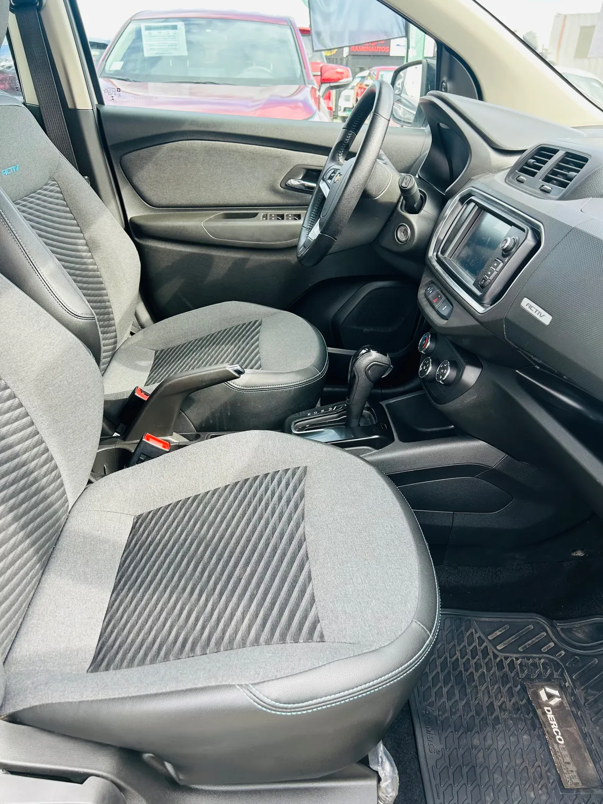 CHEVROLET SPIN 1.8 Activ At año 2022
