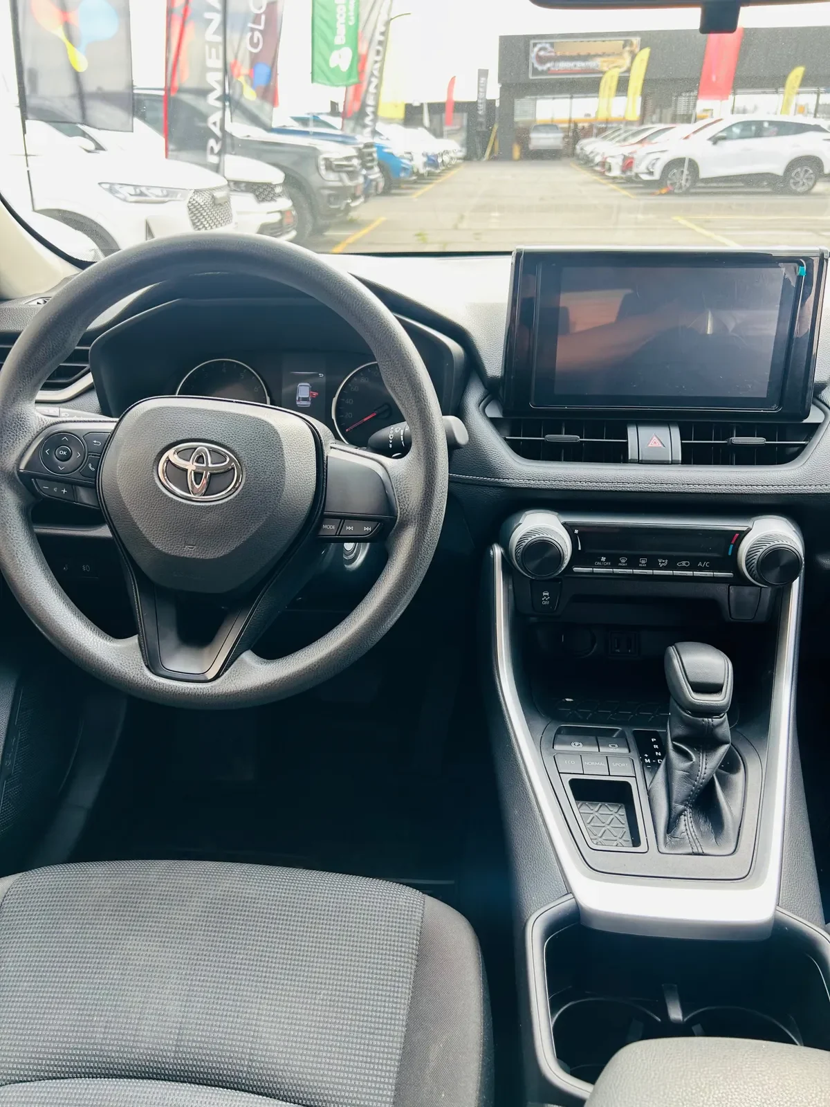 TOYOTA RAV4 2.0 Le At año 2022