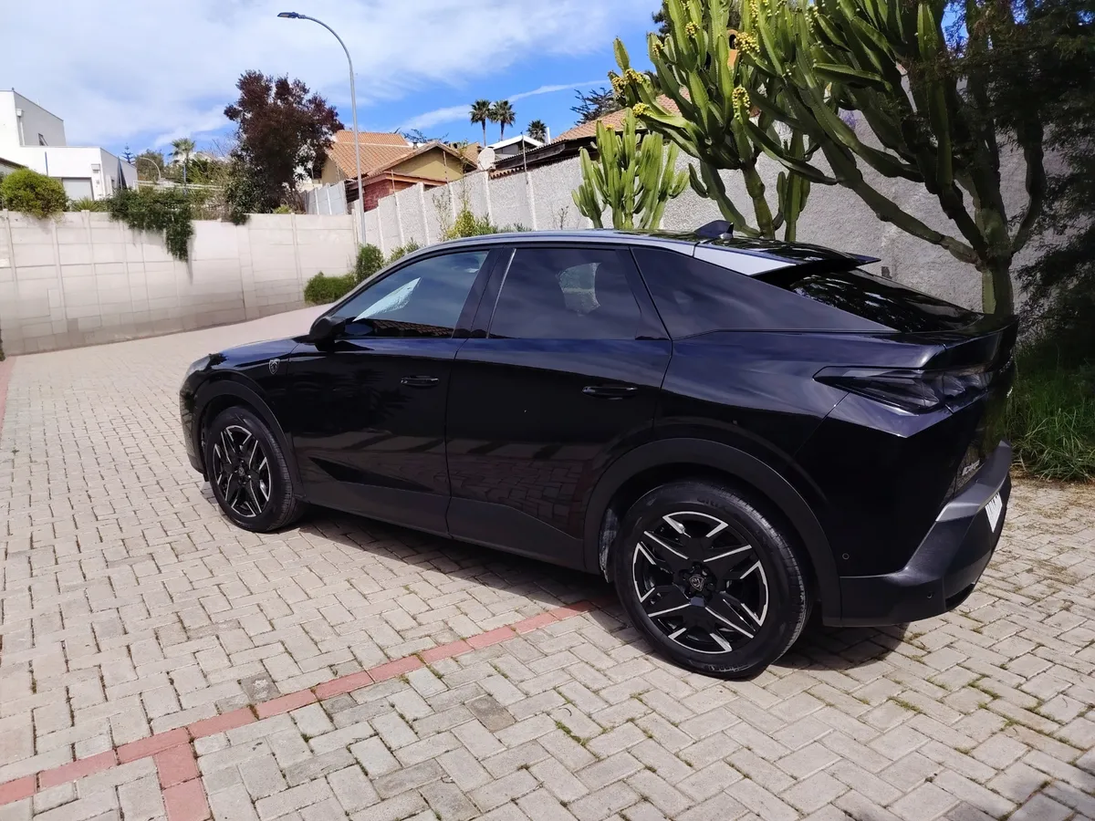 PEUGEOT 3008 1.2 Gt Mhev 136 At Hibrido año 2025