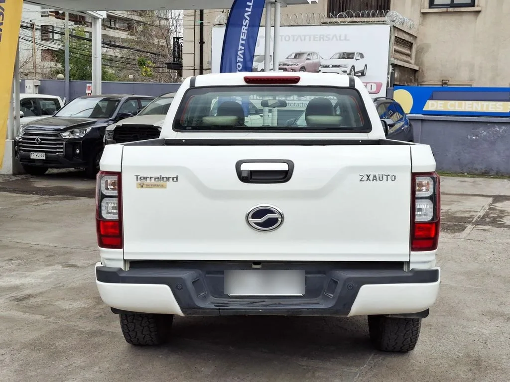 ZX Auto Terralord 2.5 Dlx Mt 4x2 año 2023