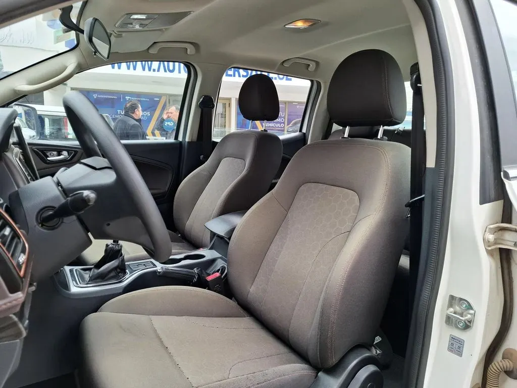 ZX Auto Terralord 2.5 Dlx Mt 4x2 año 2023