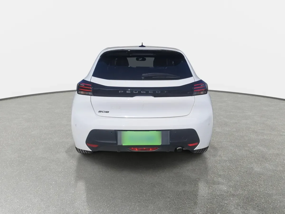 Peugeot 208 1.2 Puretech Allure Pack 100 4x2 Mt 5p año 2024