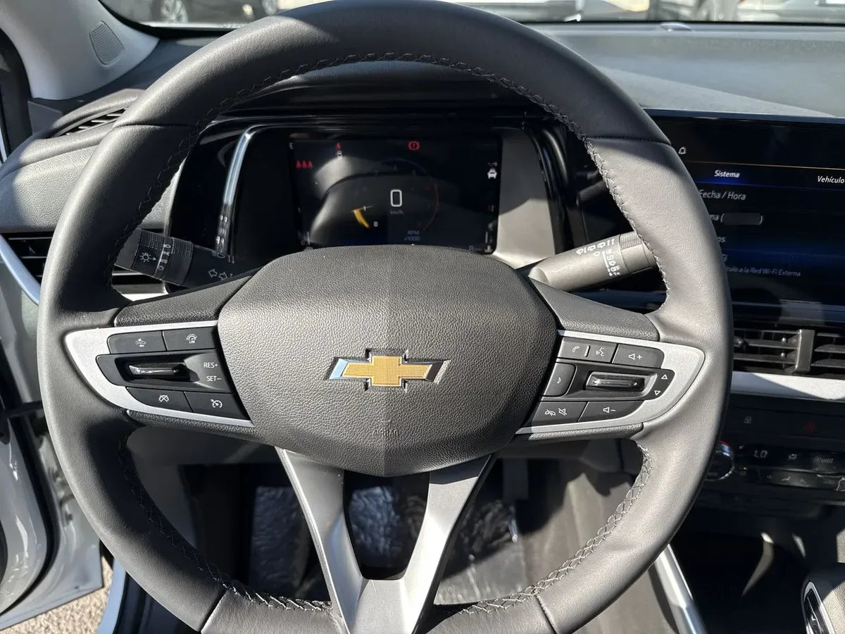 Chevrolet Tracker 1.2t Ltz T 4x2 At 5p año 2026