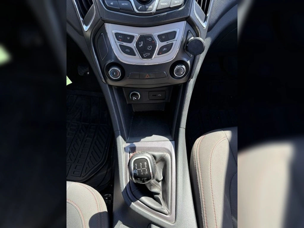 Chery Arrizo 5 1.5 L 4x2 Mt 4p año 2022