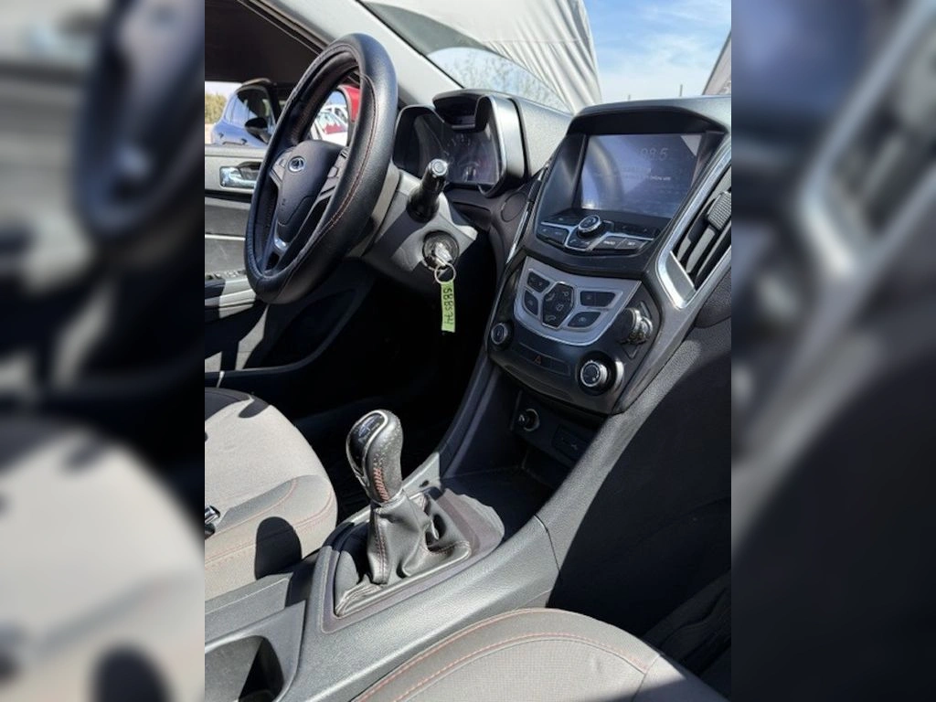 Chery Arrizo 5 1.5 L 4x2 Mt 4p año 2022
